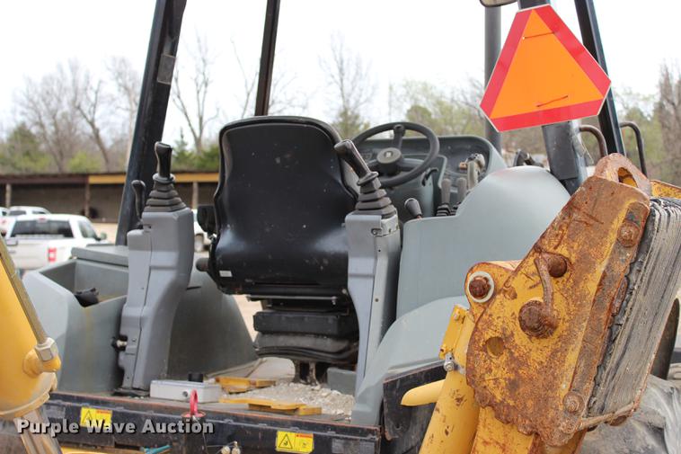 image for item BE9356 2005 Caterpillar 420D backhoe