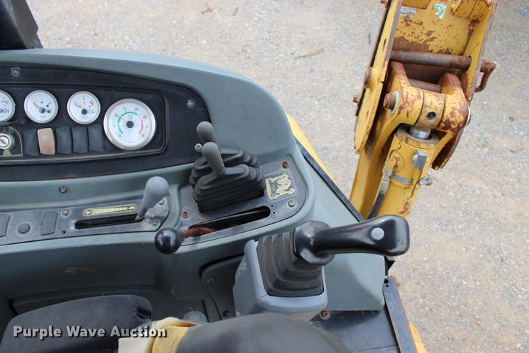 image for item BE9356 2005 Caterpillar 420D backhoe
