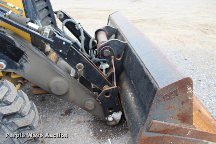 image for item BE9356 2005 Caterpillar 420D backhoe