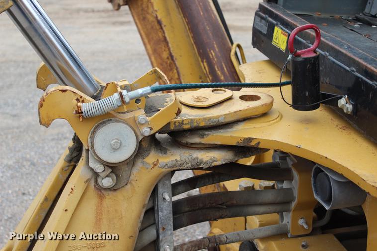 image for item BE9356 2005 Caterpillar 420D backhoe
