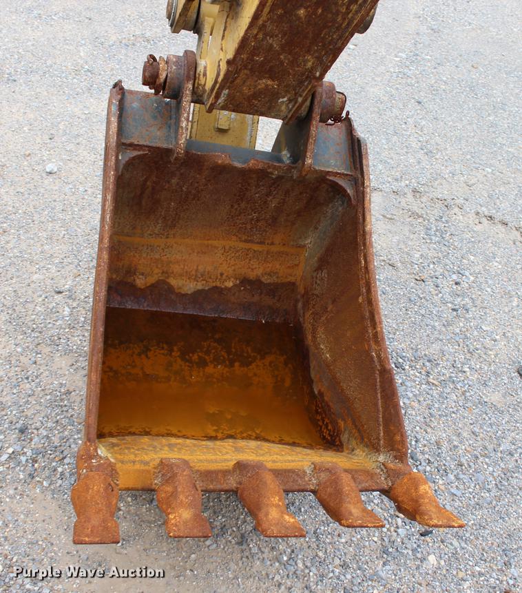 image for item BE9356 2005 Caterpillar 420D backhoe