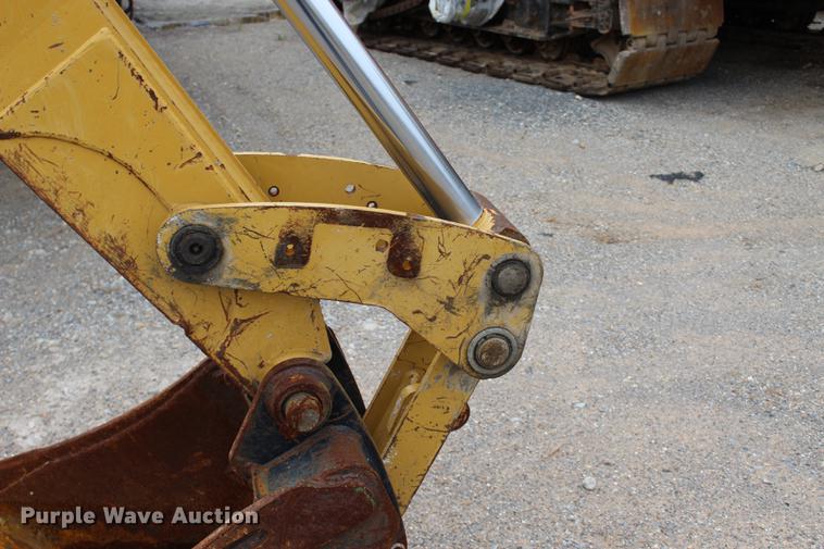 image for item BE9356 2005 Caterpillar 420D backhoe