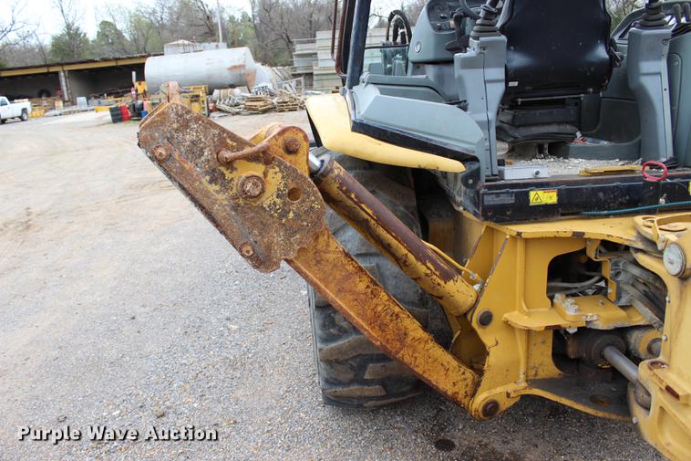 image for item BE9356 2005 Caterpillar 420D backhoe