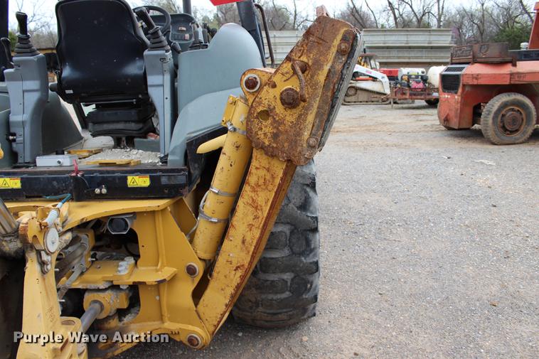 image for item BE9356 2005 Caterpillar 420D backhoe