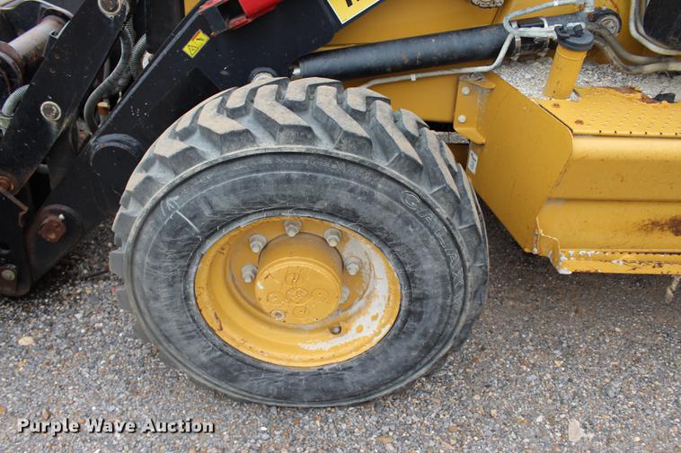 image for item BE9356 2005 Caterpillar 420D backhoe