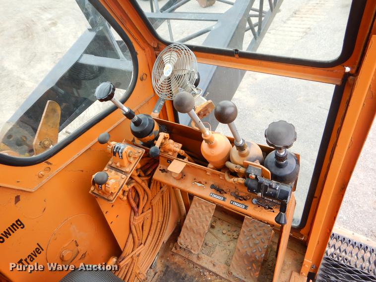 image for item BE9357 1977 American 7250 crane