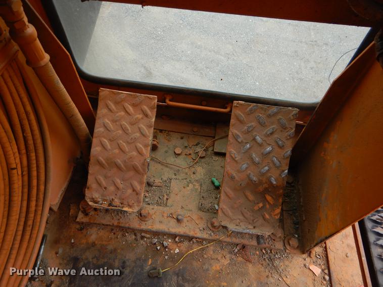 image for item BE9357 1977 American 7250 crane