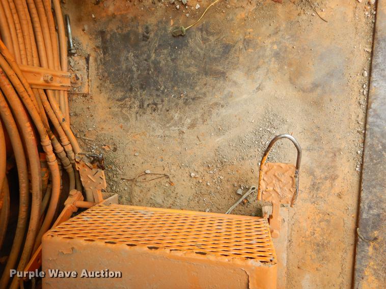 image for item BE9357 1977 American 7250 crane