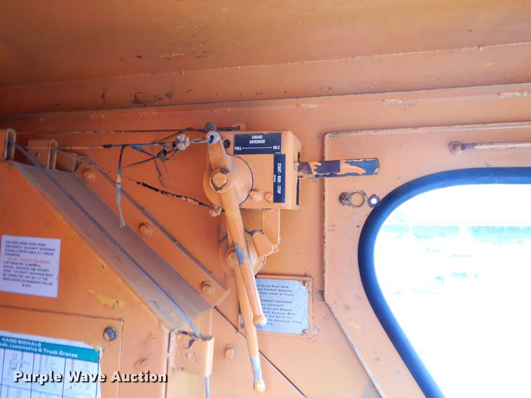 image for item BE9357 1977 American 7250 crane