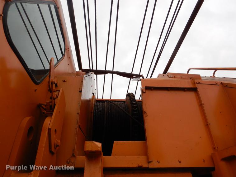 image for item BE9357 1977 American 7250 crane