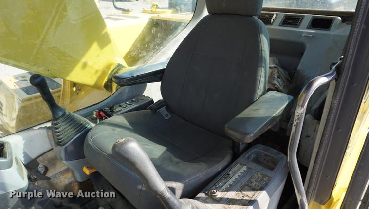 image for item DA1253 2003 Komatsu PC200LC-7L excavator