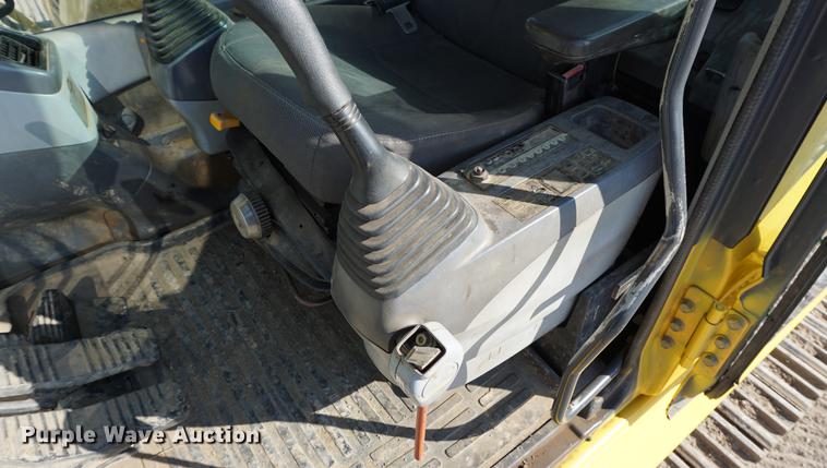 image for item DA1253 2003 Komatsu PC200LC-7L excavator