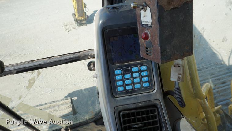 image for item DA1253 2003 Komatsu PC200LC-7L excavator