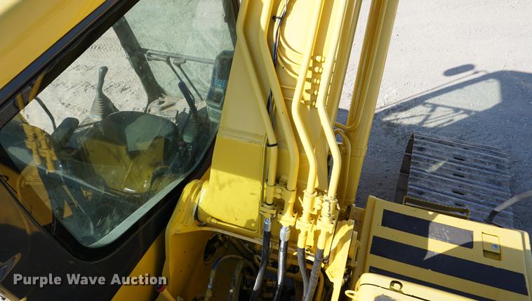 image for item DA1253 2003 Komatsu PC200LC-7L excavator