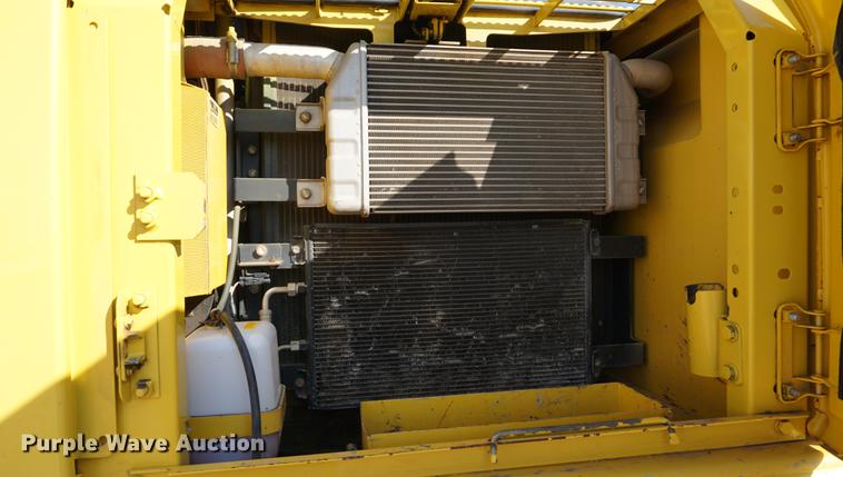 image for item DA1253 2003 Komatsu PC200LC-7L excavator