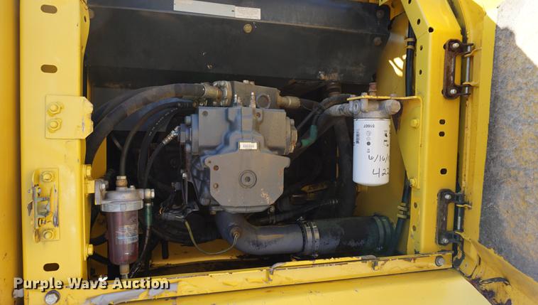 image for item DA1253 2003 Komatsu PC200LC-7L excavator