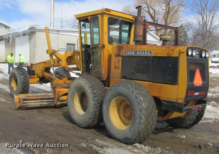 image for item DA8251 John Deere 770A motor grader