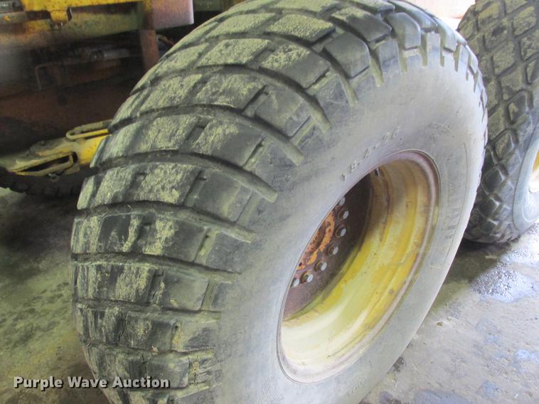 image for item DA8251 John Deere 770A motor grader