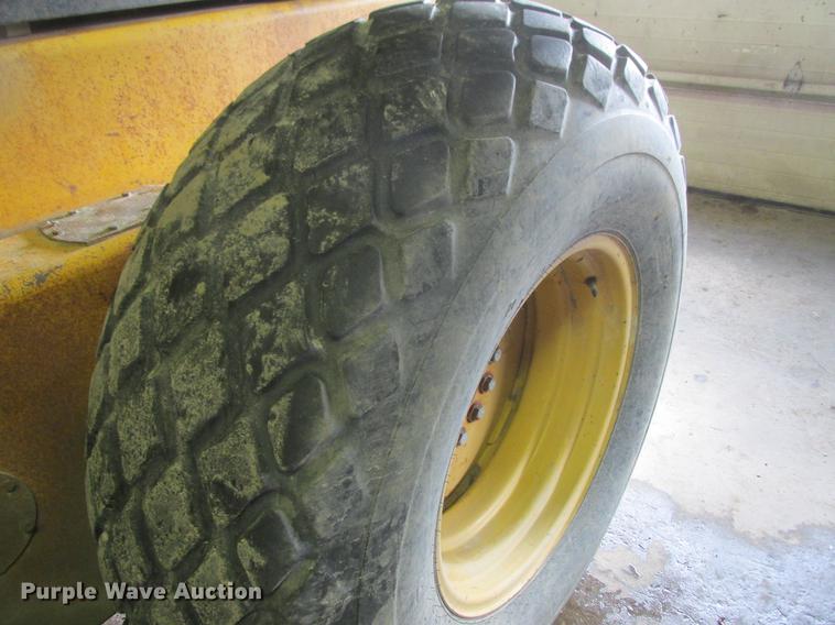 image for item DA8251 John Deere 770A motor grader