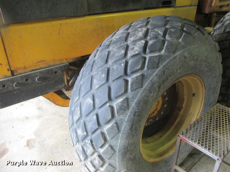 image for item DA8251 John Deere 770A motor grader