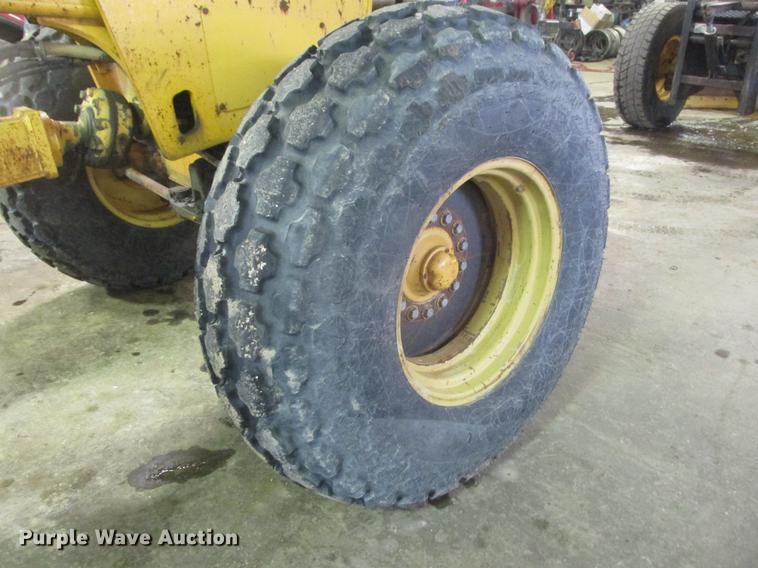 image for item DA8251 John Deere 770A motor grader