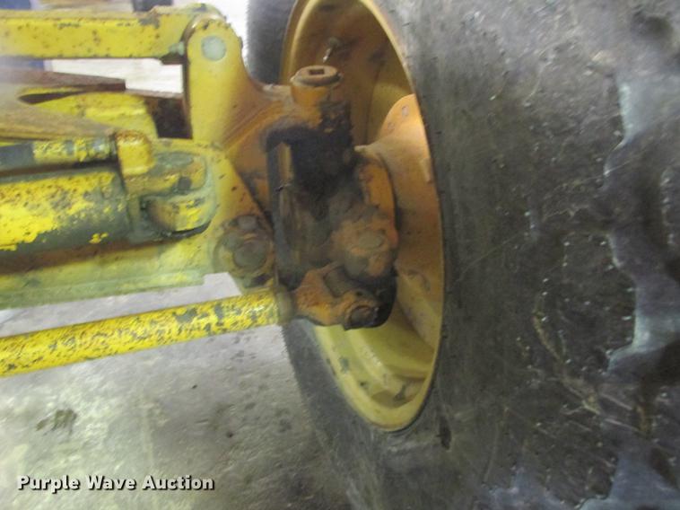 image for item DA8251 John Deere 770A motor grader