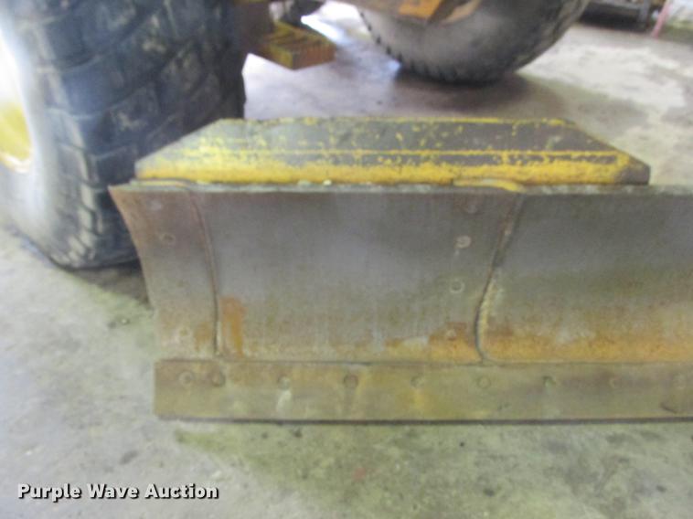 image for item DA8251 John Deere 770A motor grader