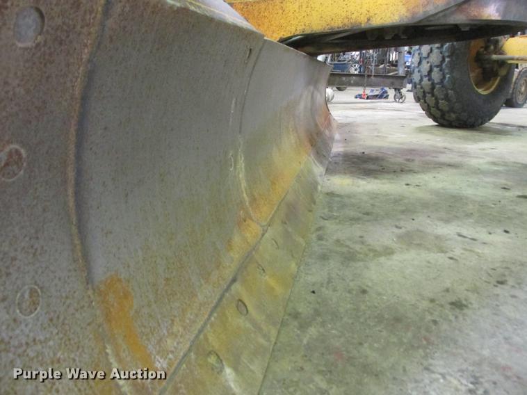 image for item DA8251 John Deere 770A motor grader