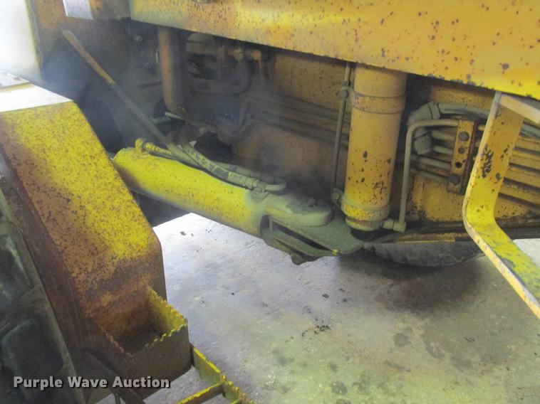 image for item DA8251 John Deere 770A motor grader