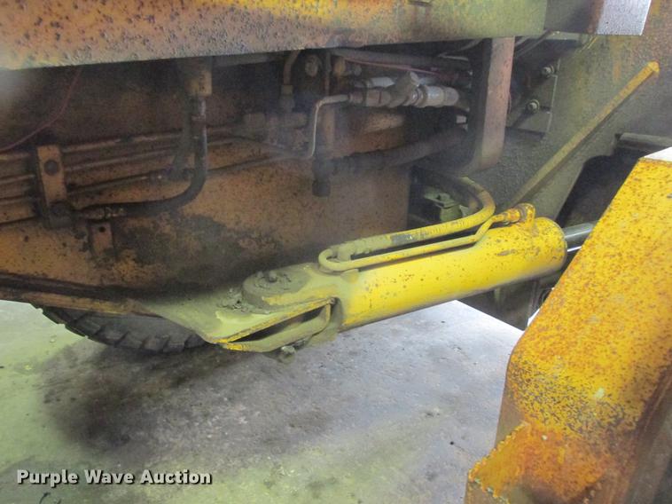 image for item DA8251 John Deere 770A motor grader