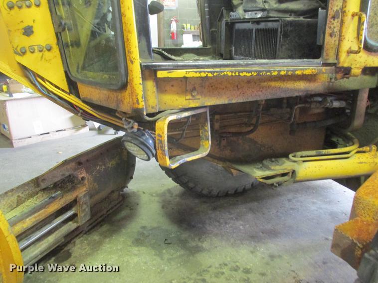 image for item DA8251 John Deere 770A motor grader