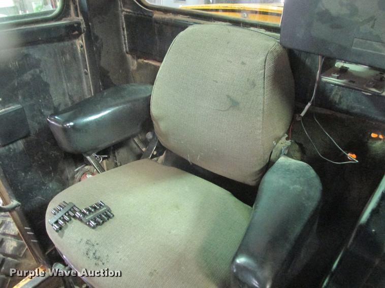 image for item DA8251 John Deere 770A motor grader