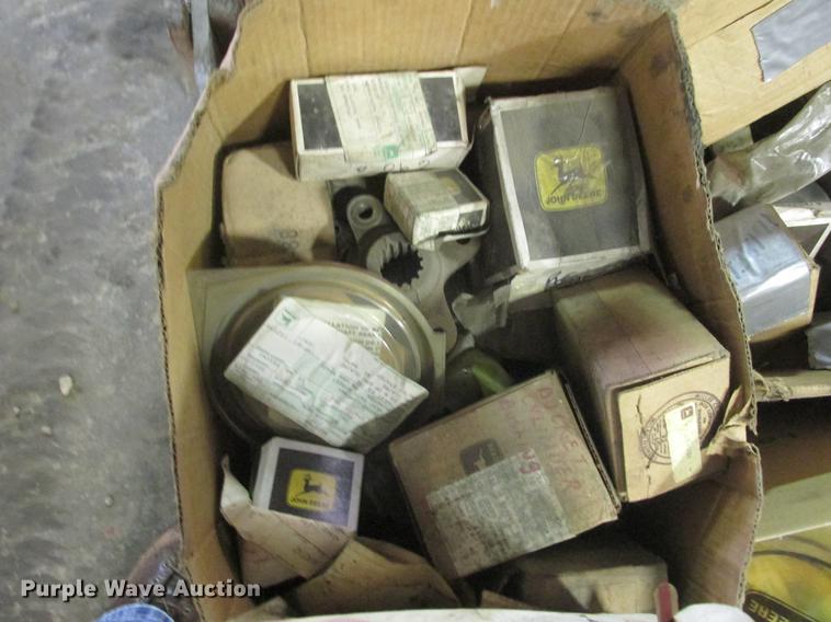 image for item DA8252 John Deere parts