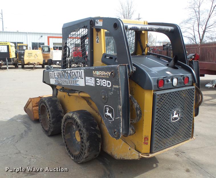 image for item DB6218 2013 John Deere 318D skid steer