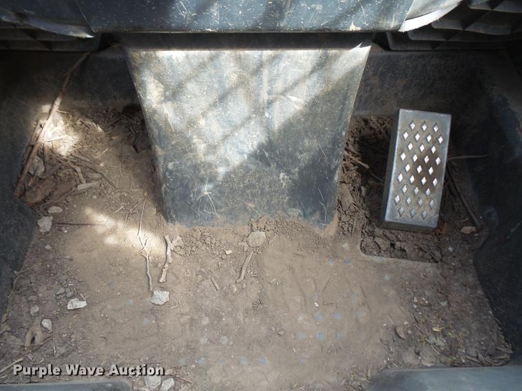 image for item DB6218 2013 John Deere 318D skid steer