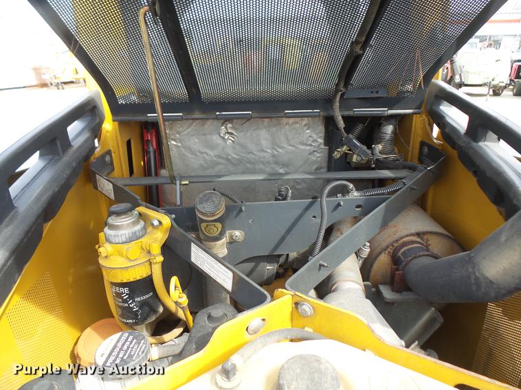 image for item DB6218 2013 John Deere 318D skid steer