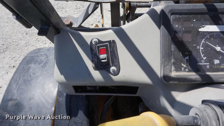 image for item DB6220 1999 JCB Loadall 520 telehandler