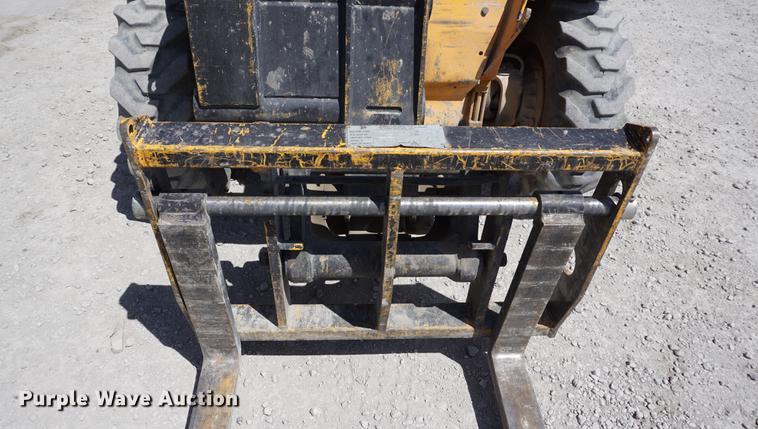 image for item DB6220 1999 JCB Loadall 520 telehandler