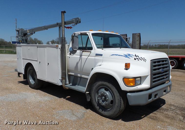 image for item DB7150 1995 Ford F800 utility bed truck with crane