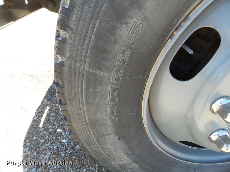 image for item DB7150 1995 Ford F800 utility bed truck with crane