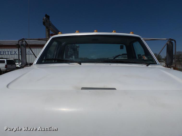 image for item DB7150 1995 Ford F800 utility bed truck with crane