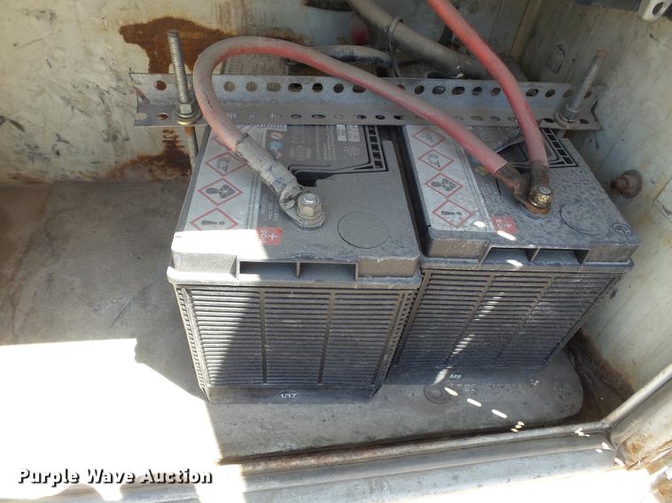 image for item DB7150 1995 Ford F800 utility bed truck with crane