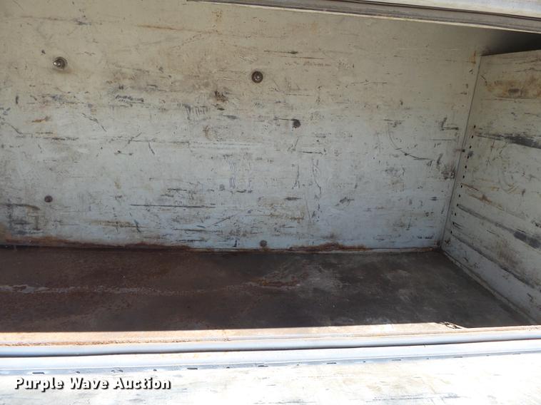 image for item DB7150 1995 Ford F800 utility bed truck with crane