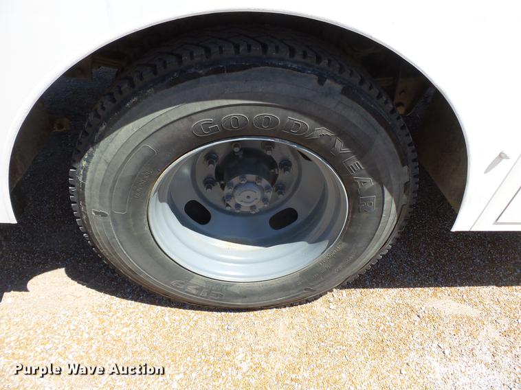 image for item DB7150 1995 Ford F800 utility bed truck with crane