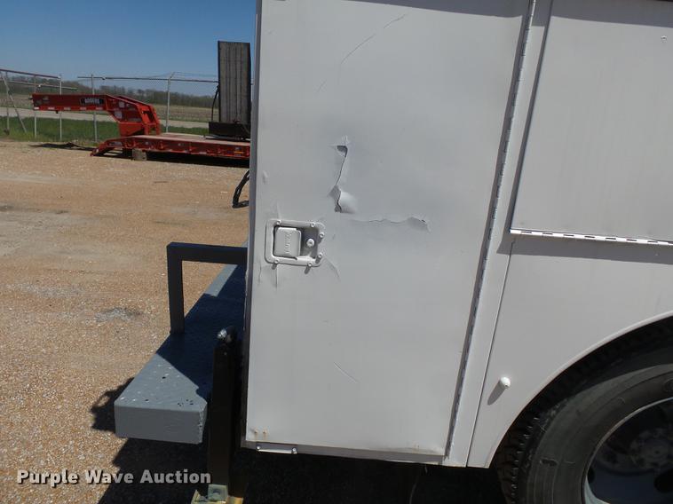 image for item DB7150 1995 Ford F800 utility bed truck with crane