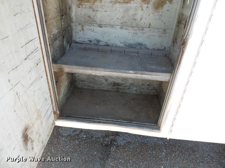 image for item DB7150 1995 Ford F800 utility bed truck with crane