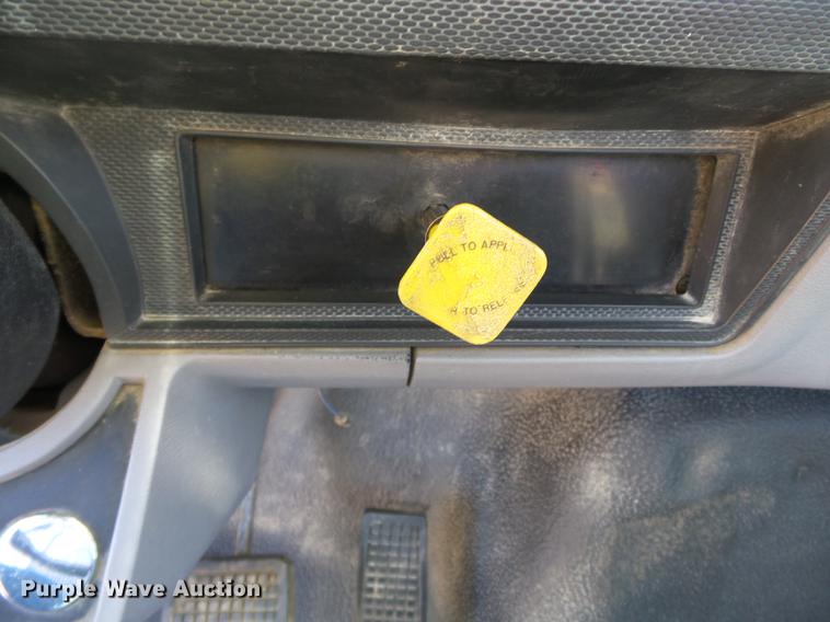 image for item DB7150 1995 Ford F800 utility bed truck with crane