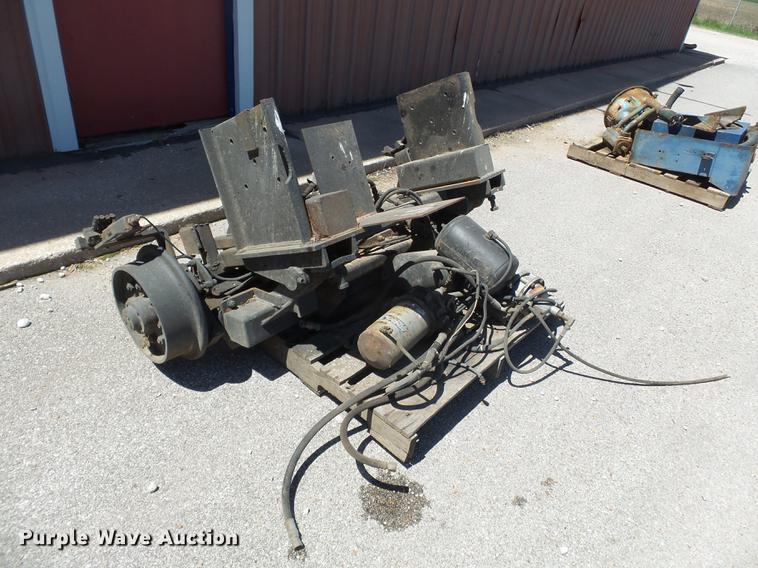 image for item DB7154 Ford F800 medium duty rail gear