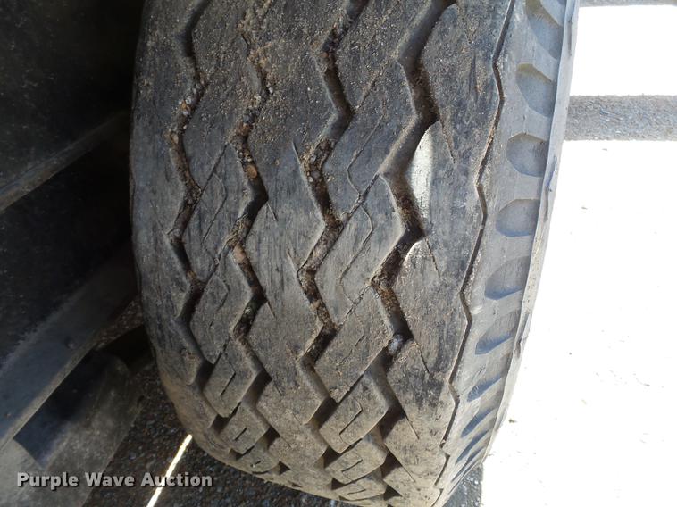 image for item DB7156 1995 Interstate equipment trailer