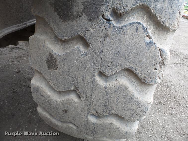 image for item DB7160 1987 Caterpillar 936E wheel loader